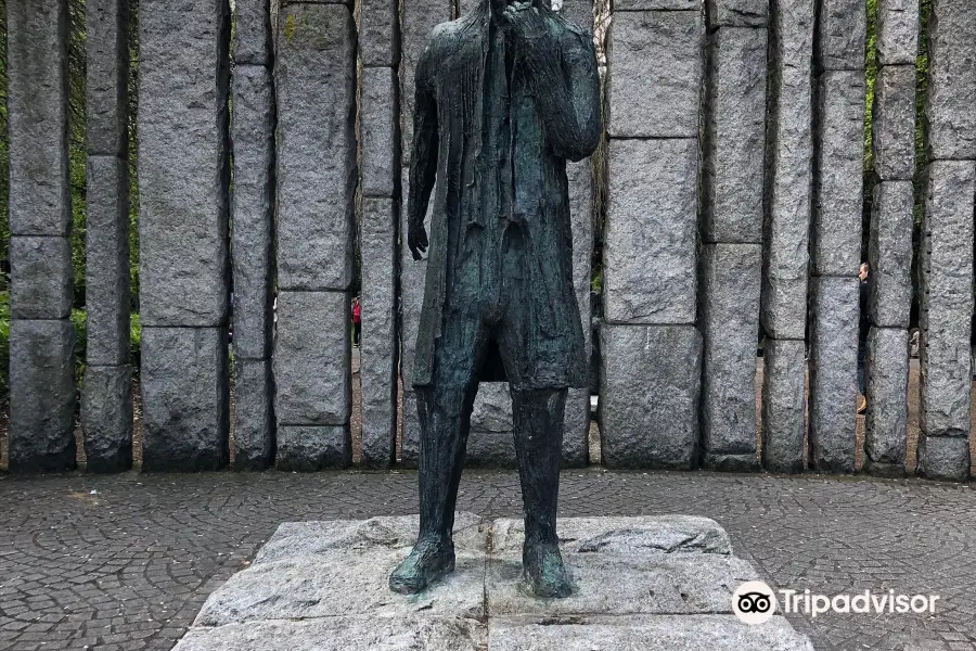 Theobald Wolfe Tone Statue