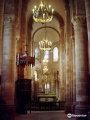 Église Sainte-Fauste de Bozouls