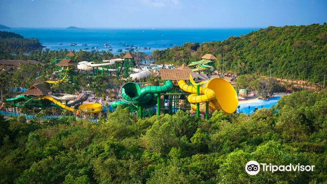 Aquatopia Water Park