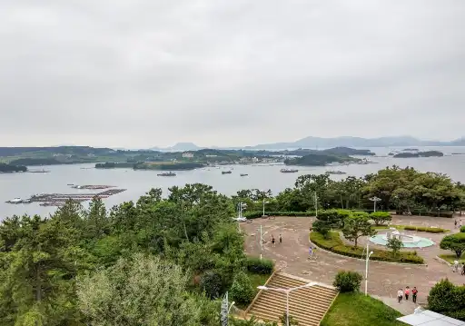 Hotels near Dolsan Park