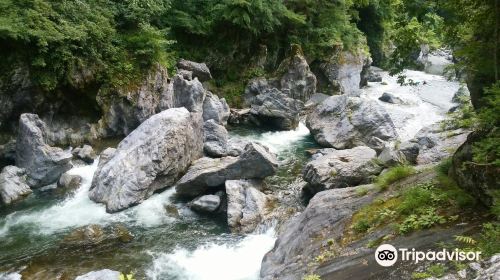 Hatonosu Valley