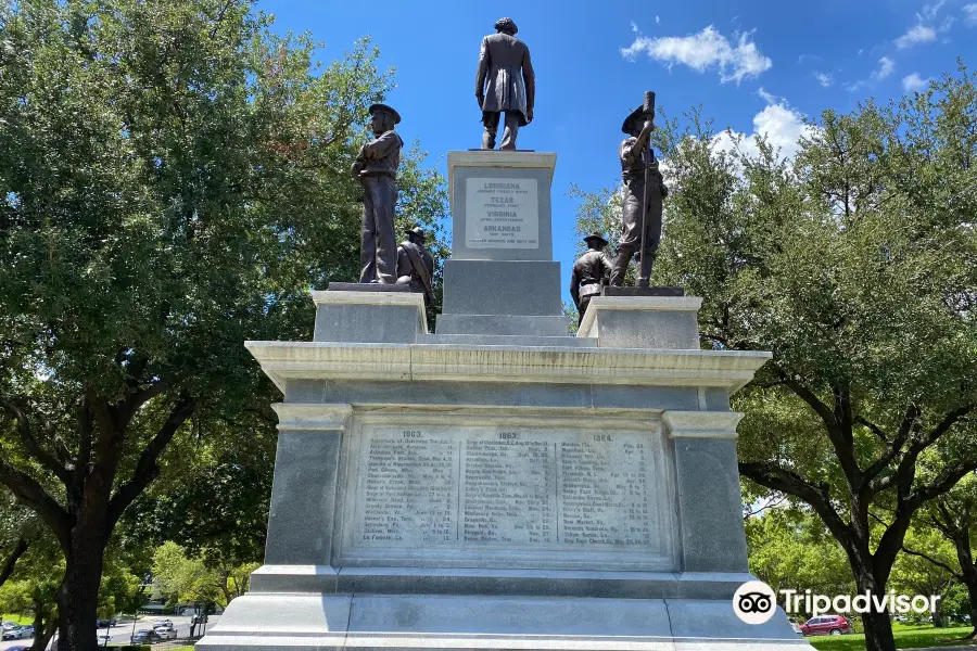 Confederate Soldier Monument