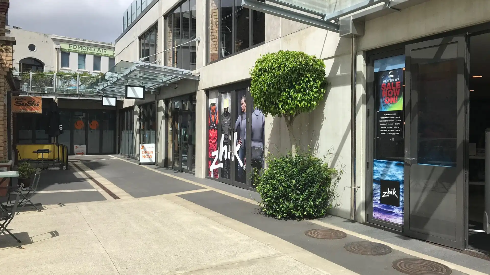 Hotels near Victoria Park Market