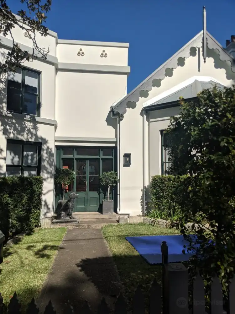 Hotels near Chez Maurice & Linda