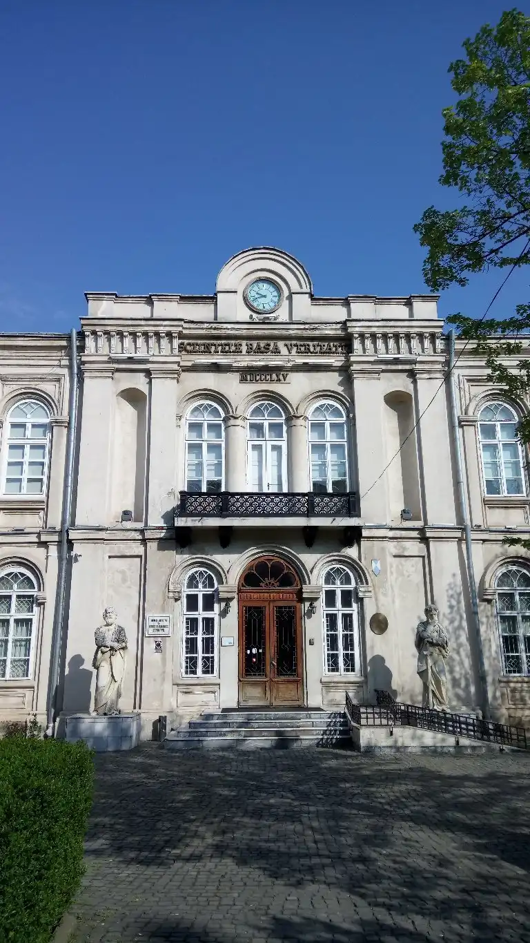 Hotels near County Museum of History and Archeology