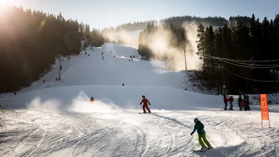 Pass Powderkeg Ski Area