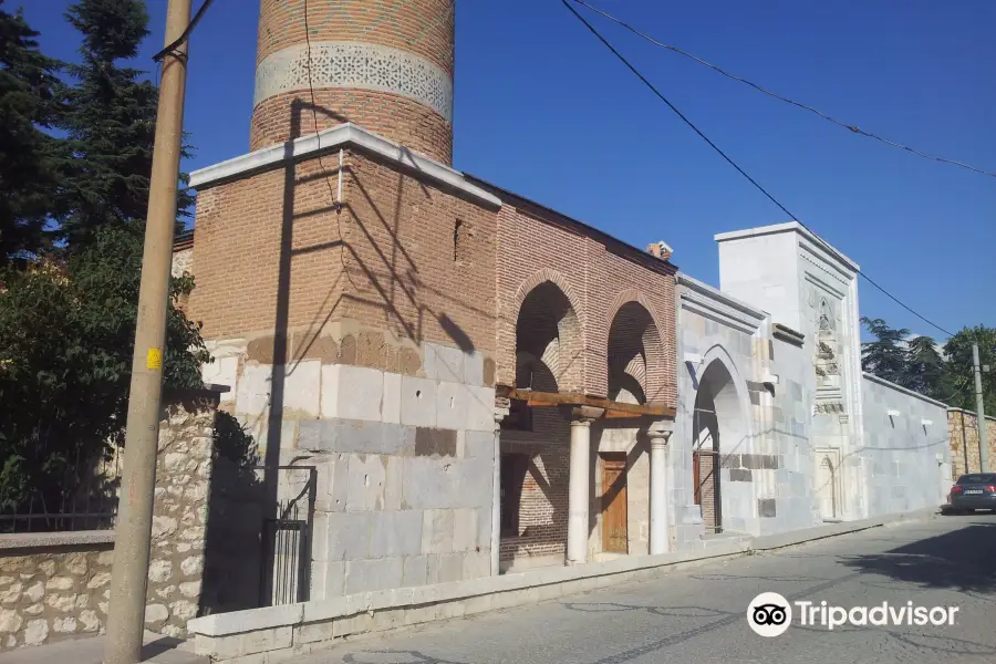 Tas Medrese Camii