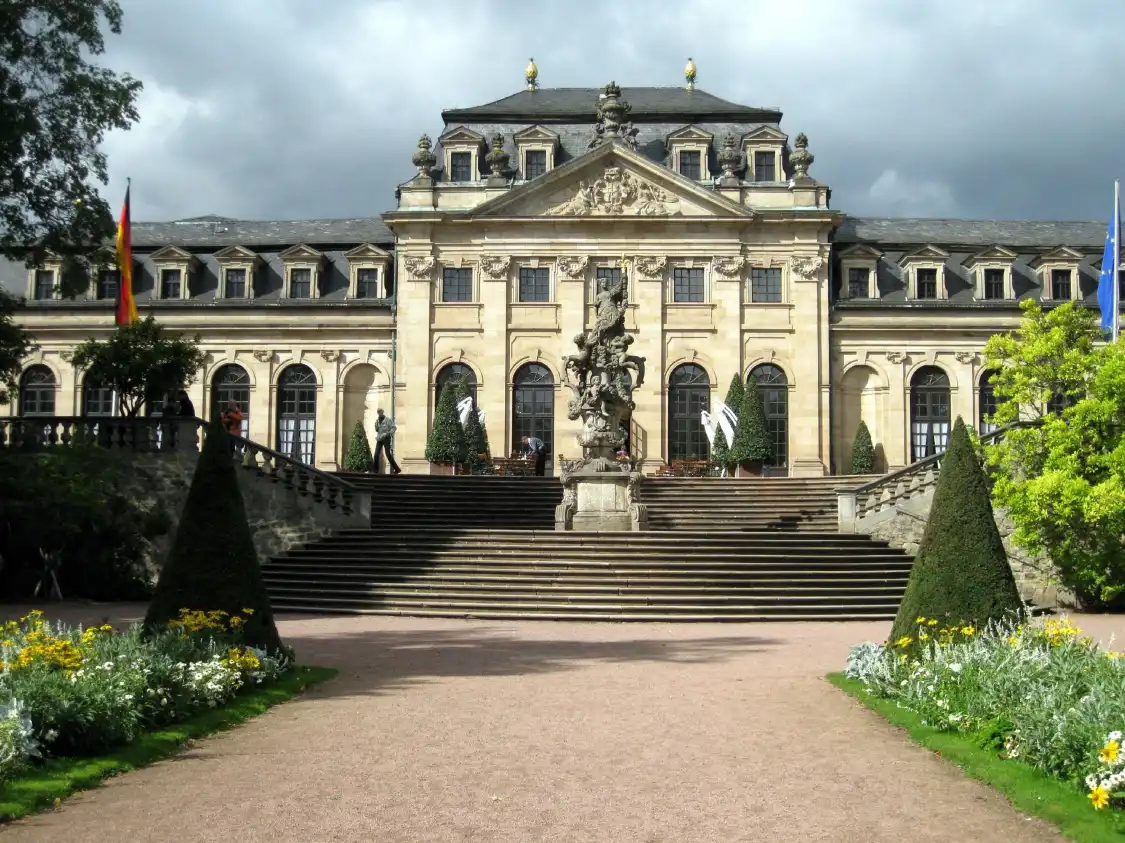 Hotels near Orangerie