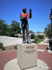 Richard Pryor statue by Preston Jackson
