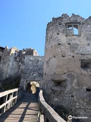 Uhrovec castle