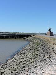 Willy Brandt Platz and Weser Dyke - Havenwelten