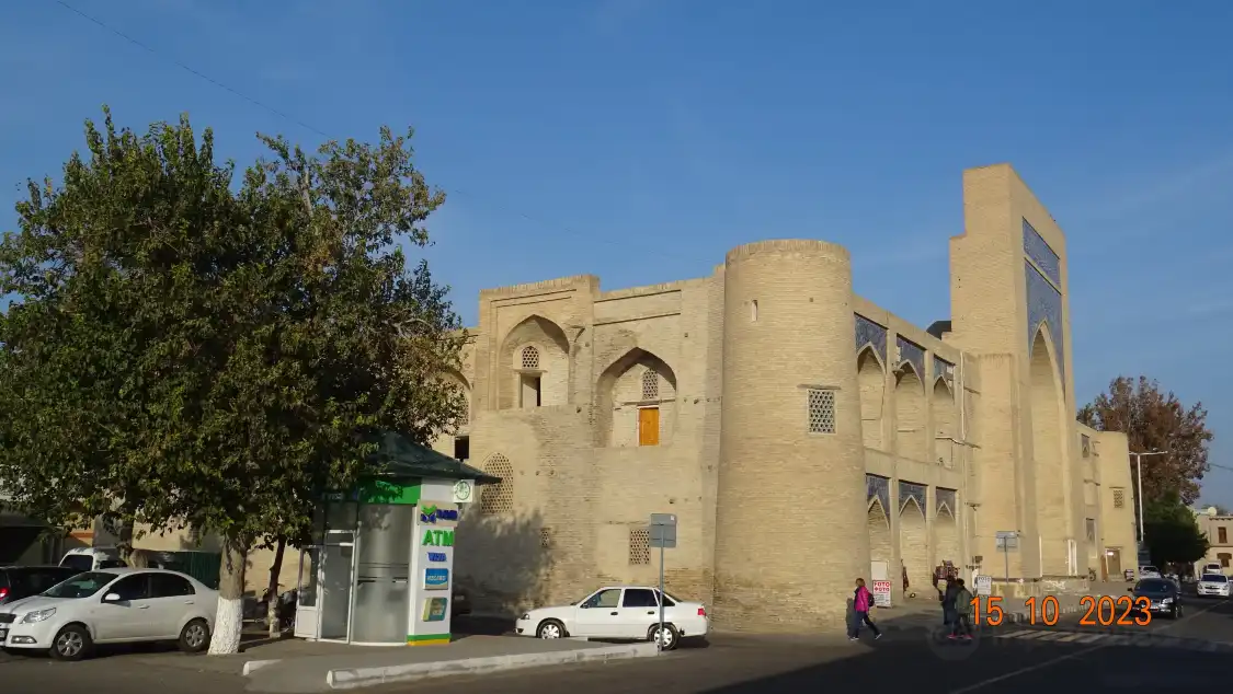 Hotels near Kukeltash Madrasah