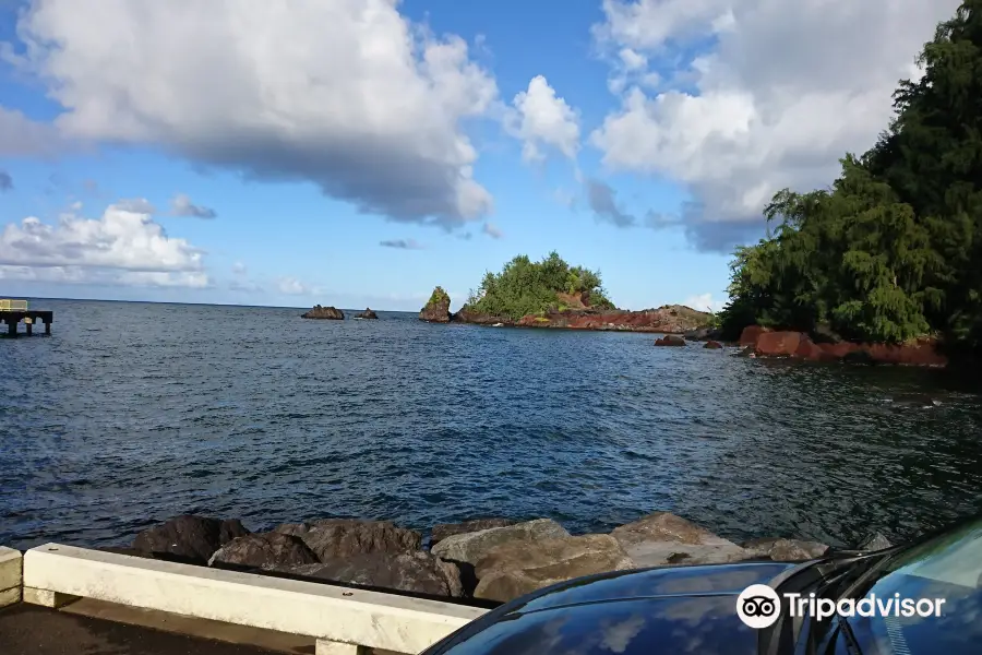 Hana Bay Beach Park