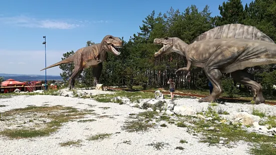 Dinosaur and Adventure Park Rezi