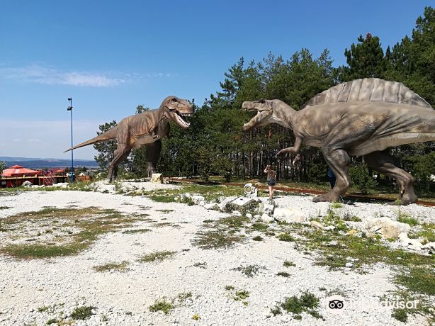Dinosaur and Adventure Park Rezi