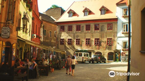 Revolving auditorium