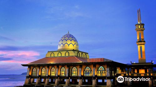 Al Hussain Mosque (Floating Mosque)