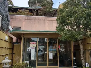 湯郷 鷺温泉館