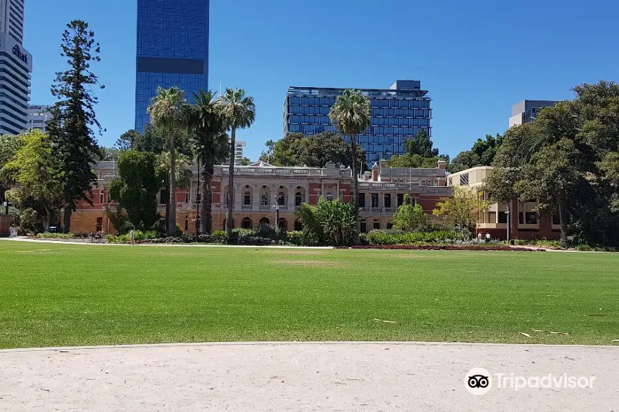 Supreme Court Gardens