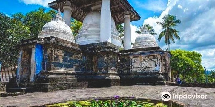 Gadaladeniya Temple