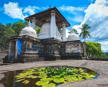 ガダラデニア寺院周辺のホテル