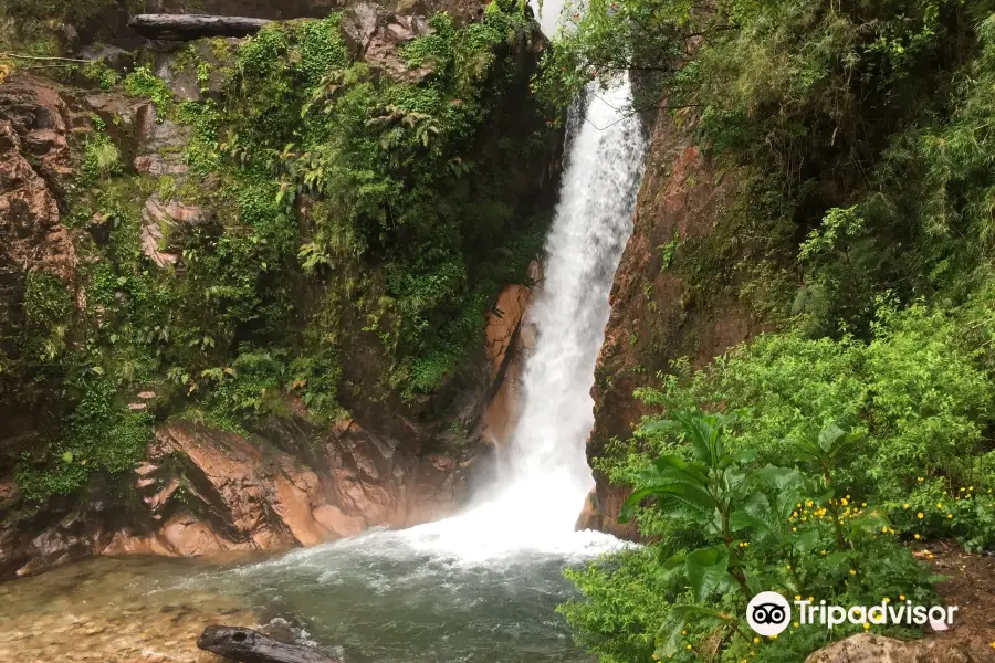 Cascada La Virgen