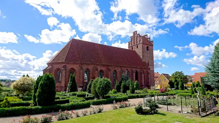 Các khách sạn gần Skibinge kirke