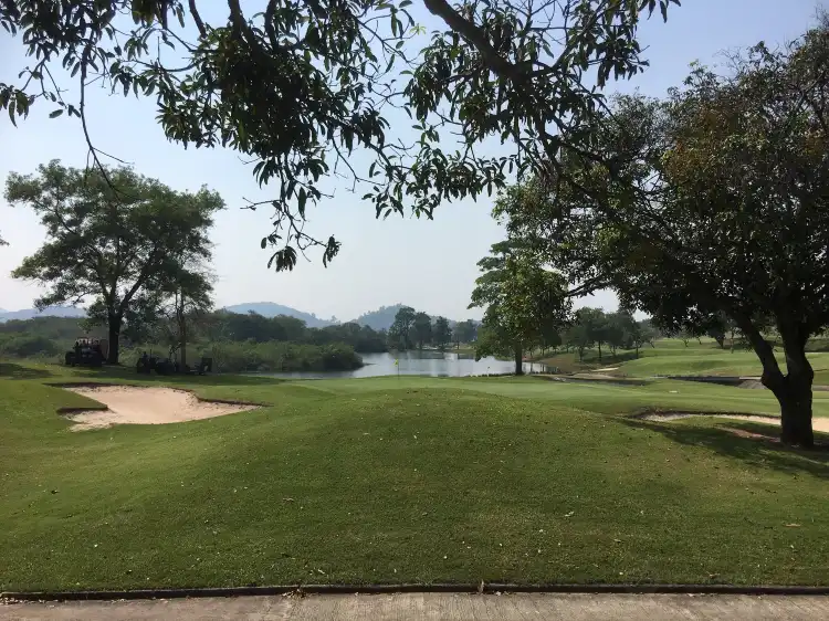 Hotels in der Nähe von Burapha Golf Club