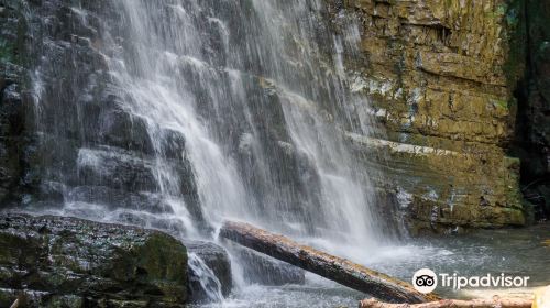 Maniava waterfall