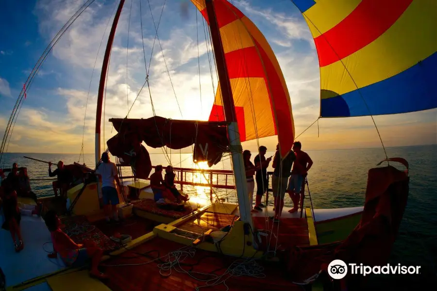 Sailing Montauk's Catamaran Mon Tiki