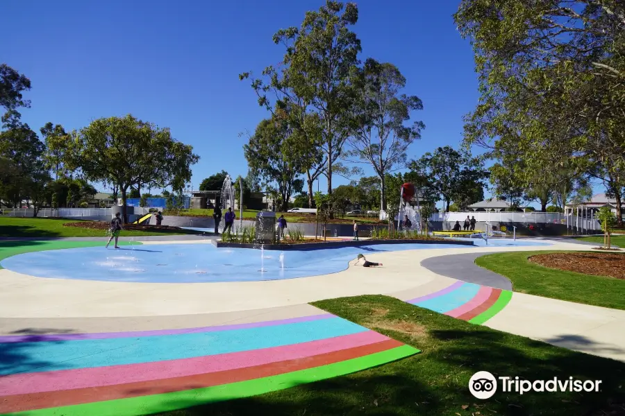 Anzac Park and Ululah Lagoon