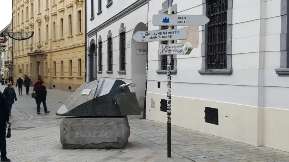 1_Stone Korzo