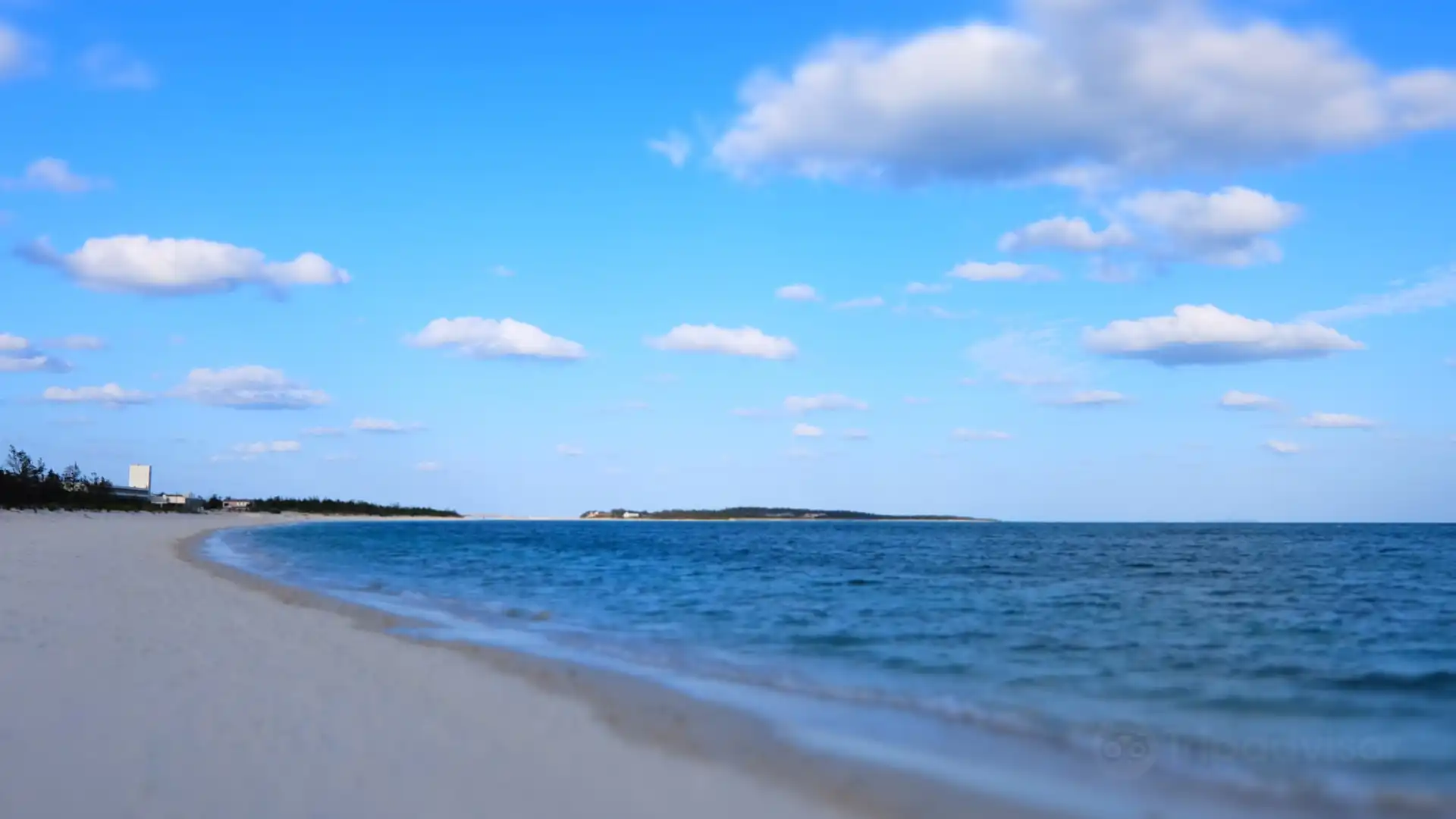 Hotels near Eef Beach