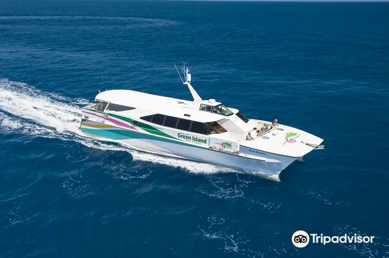 4_Big Cat Green Island Reef Cruises