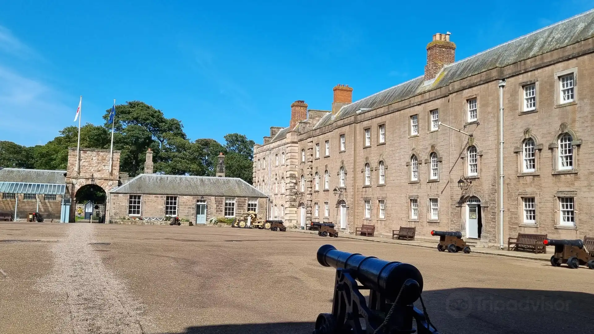Hotels near Berwick-Upon-Tweed Barracks