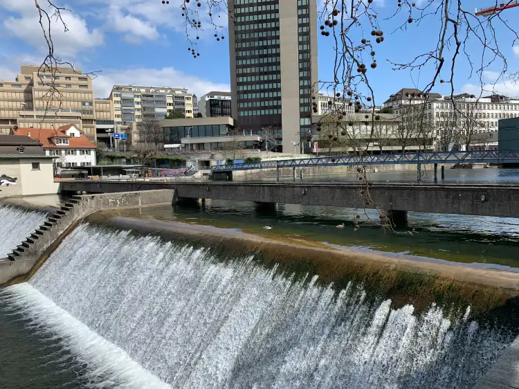 Hotels near Platzspitz Park