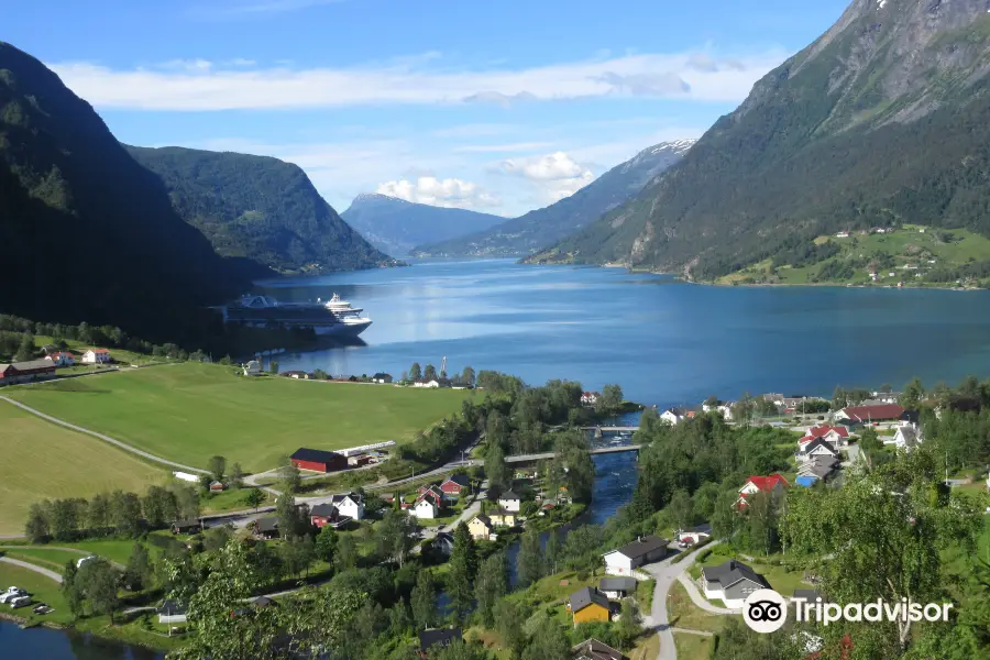 Skjolden Viewpoint