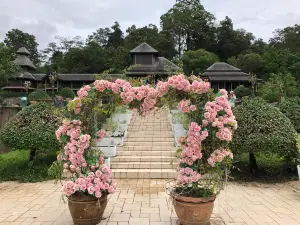 拉達納讓山宮