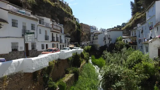 Calle Cuevas De La Sombra