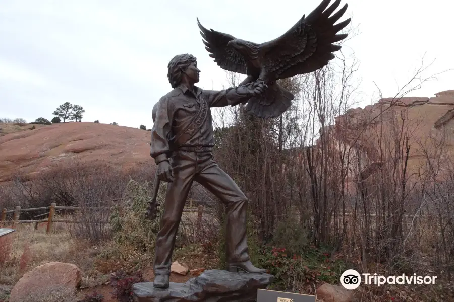 Statue to John Denver