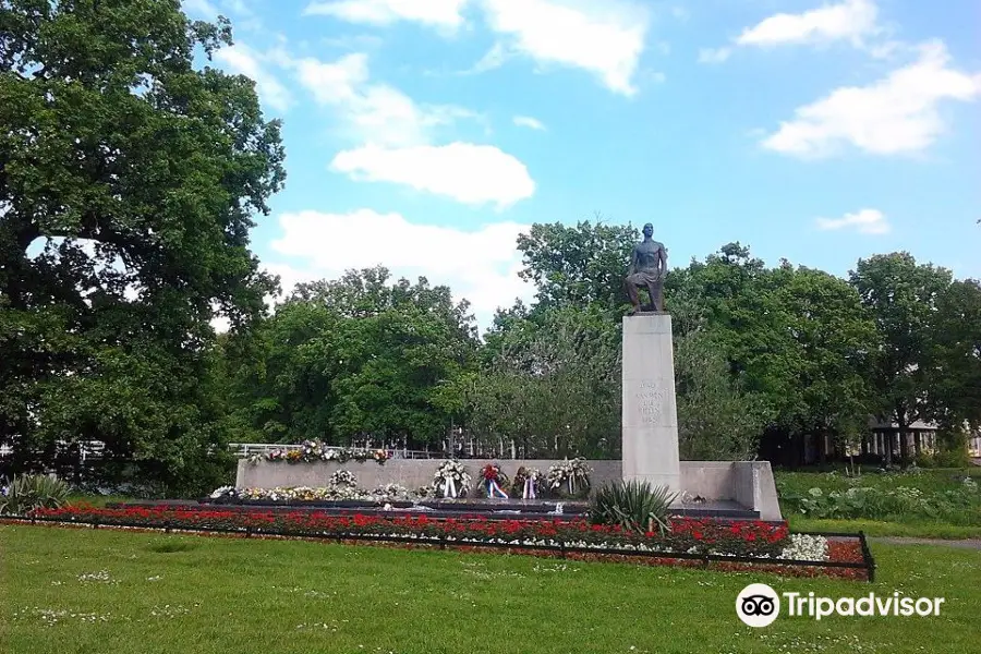 War Monument