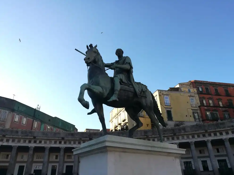 Hotel in zona Statua Equestre di Carlo III