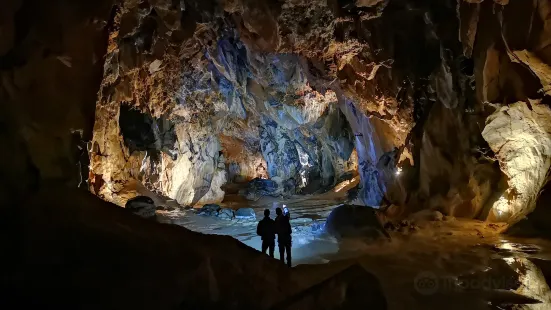 Grotte de Lombrives