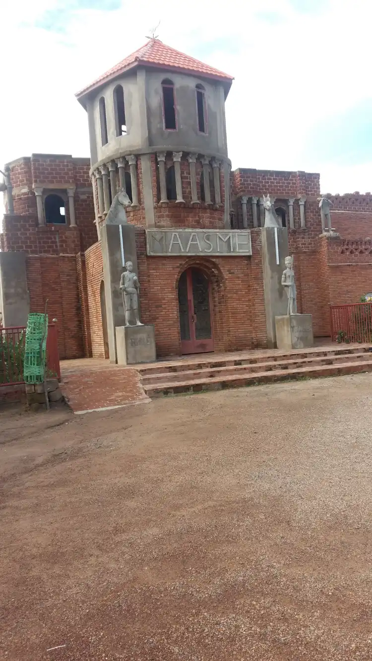 Hôtels à : Koudougou