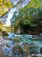 長野県営烏川渓谷緑地 (水辺エリア)