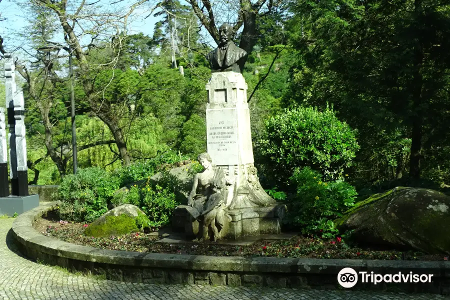 Busto do Doutor Gregorio Rafael da Silva D' Almeida