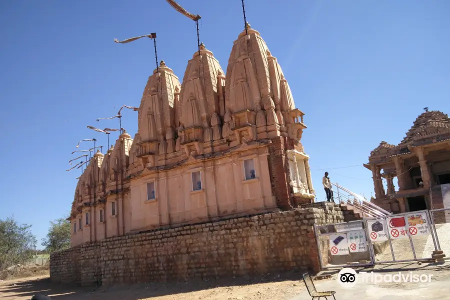 Shree Nakoda Avati 108 Jain Temple