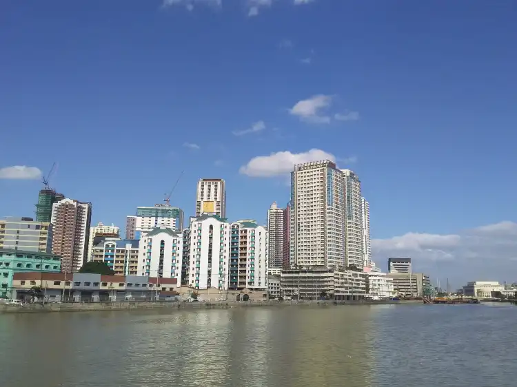 Hotels near Pasig River