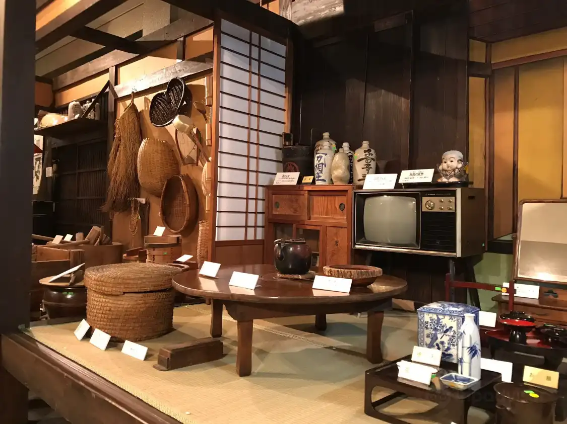 Các khách sạn gần Hashima Folk History Museum