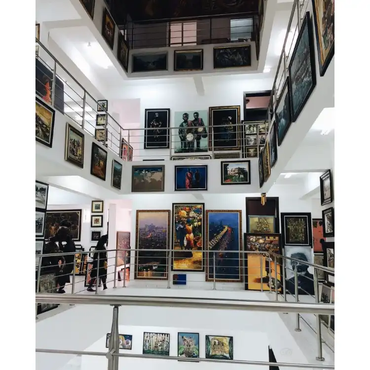 Hotels near Nike Art Gallery
